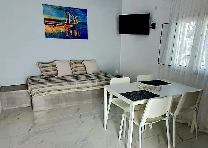 Lava Prive Karterados (Santorini)