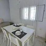 Lava Prive * Karterados (Santorini)